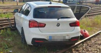 Pościg za BMW zakończył się na bocznicy w Chałupkach